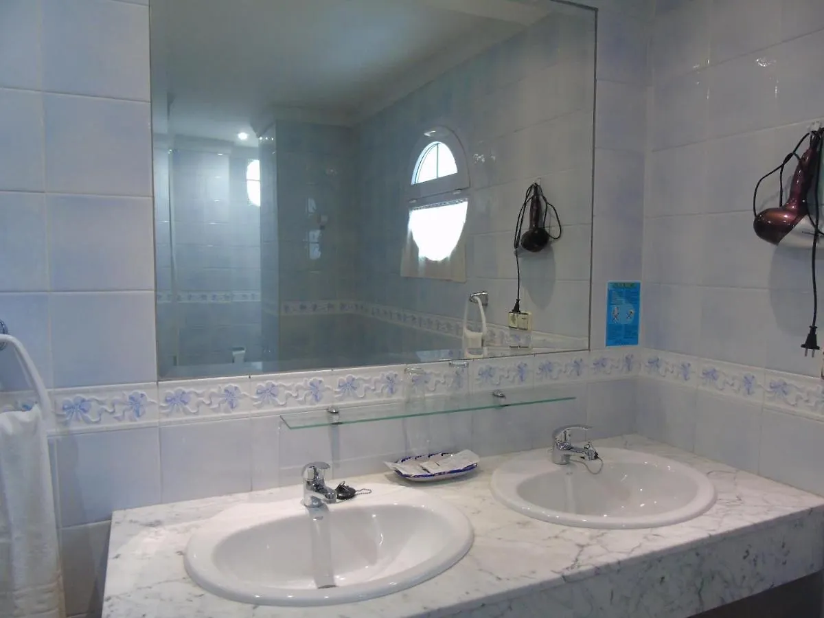Apartamentos Turisticos Cumbres Verdes La Zubia  La Zubia (Granada)