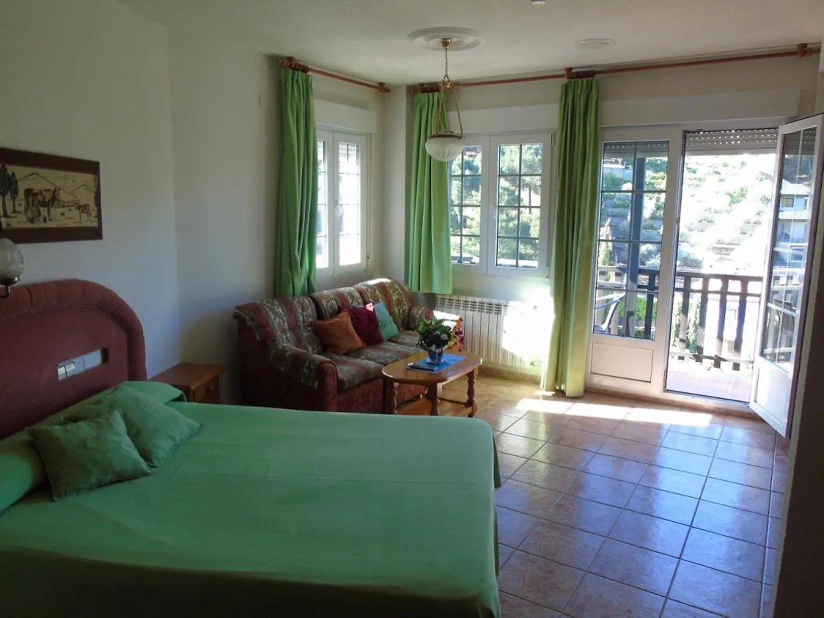 Apartamentos Turisticos Cumbres Verdes La Zubia  Apartment