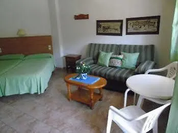Apartamentos Turisticos Cumbres Verdes La Zubia  Apartment La Zubia (Granada)